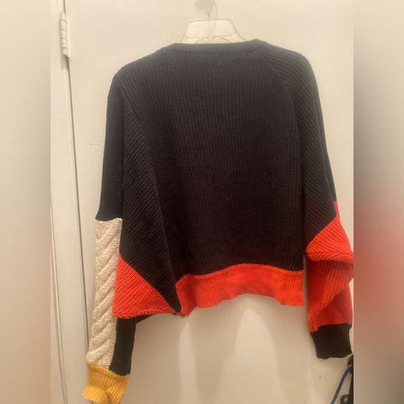 Sweater - Picture 3 of 4